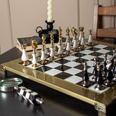 مجموعة شطرنج معدنية فاخرة باللونين الأسود والذهبي