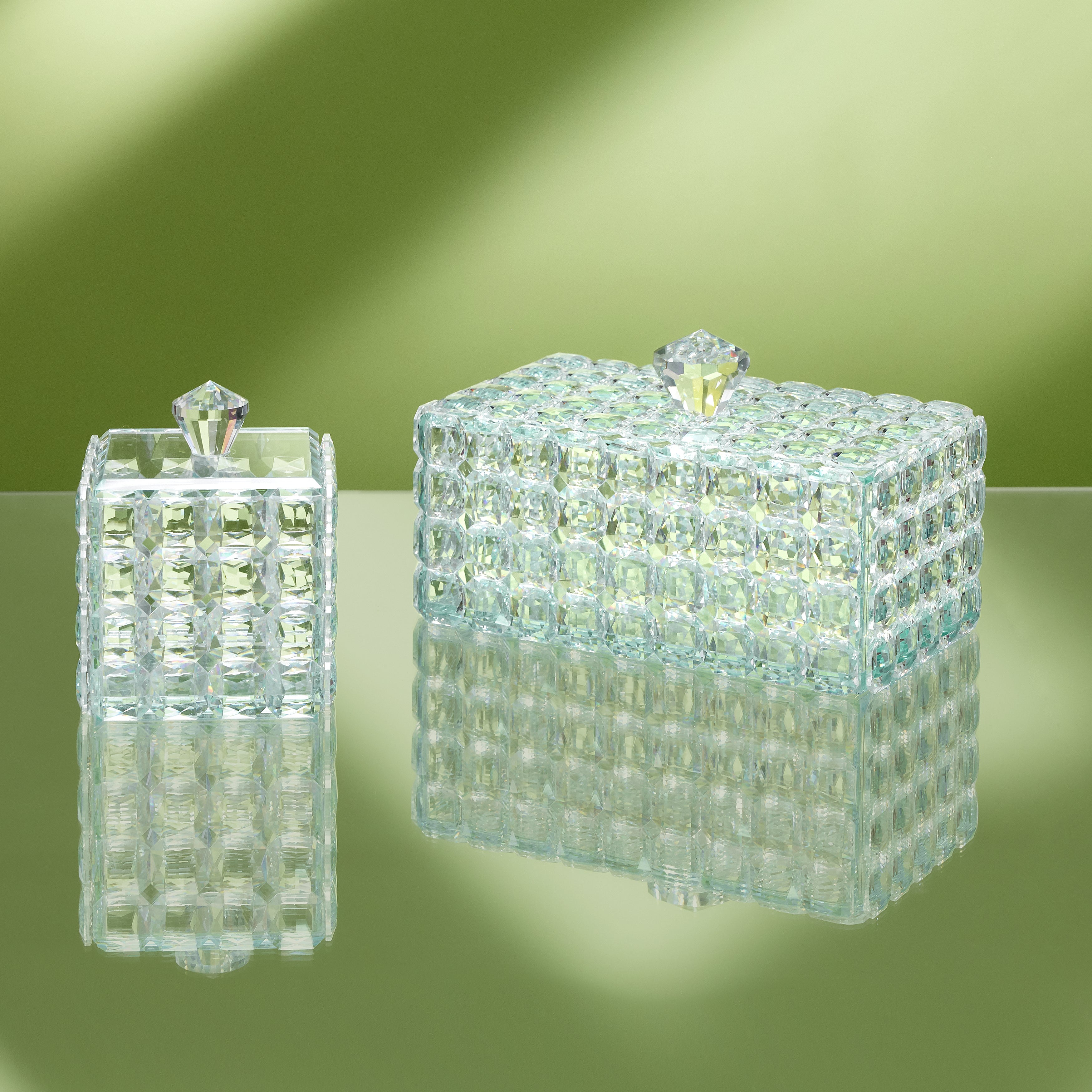 Box with crystals 2
