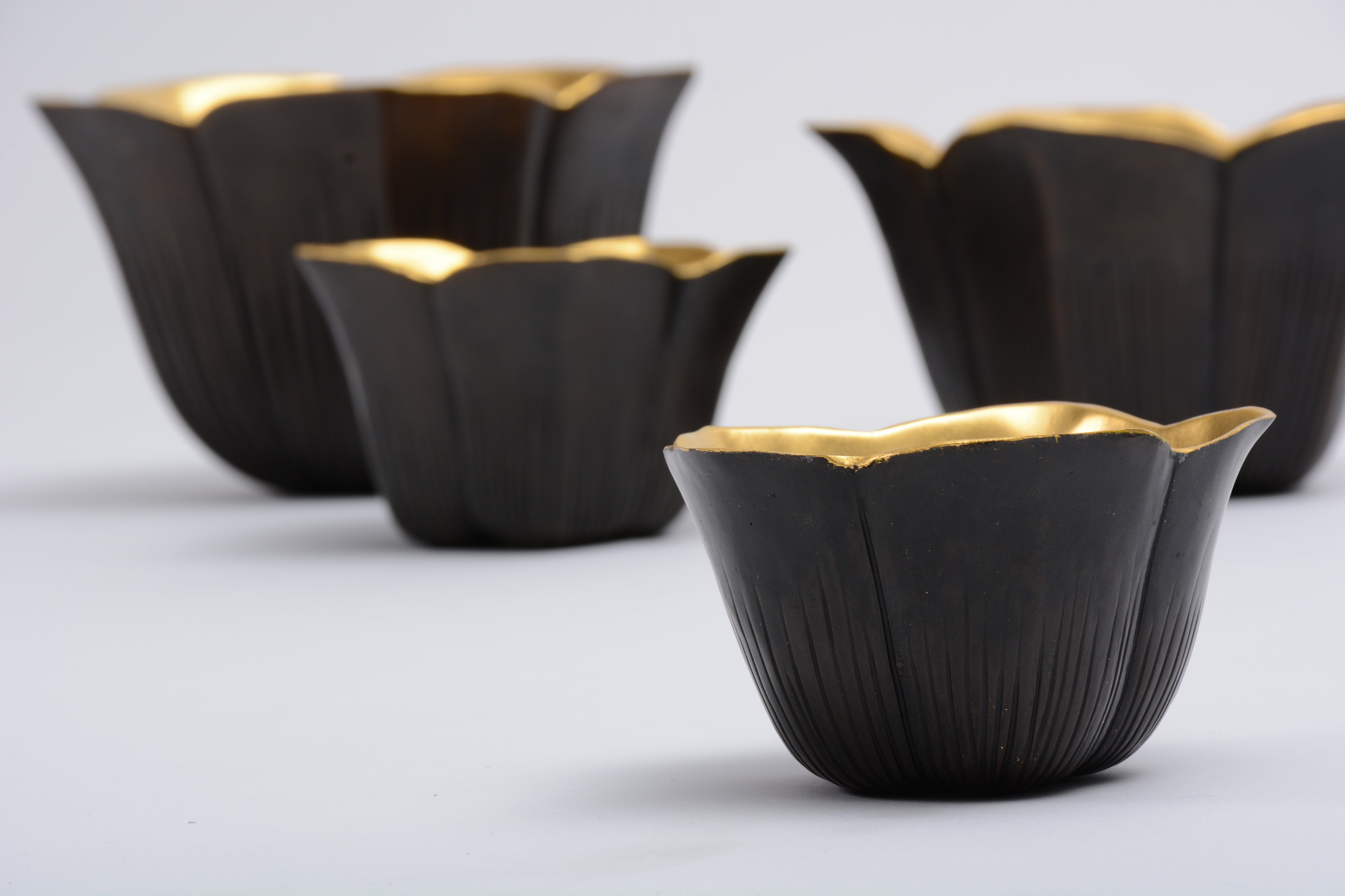 Hasu Luxury Table Bowl – Bronze & Gold Leaf