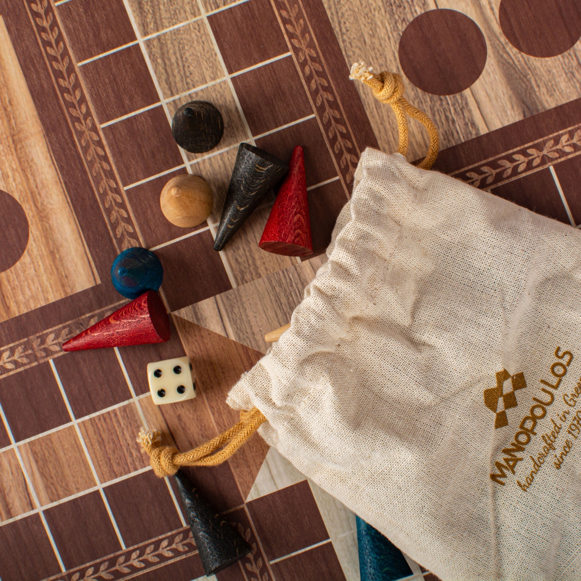 Classic Style 4-in-1 Combo Game Set: Chess, Backgammon, Ludo & Snakes