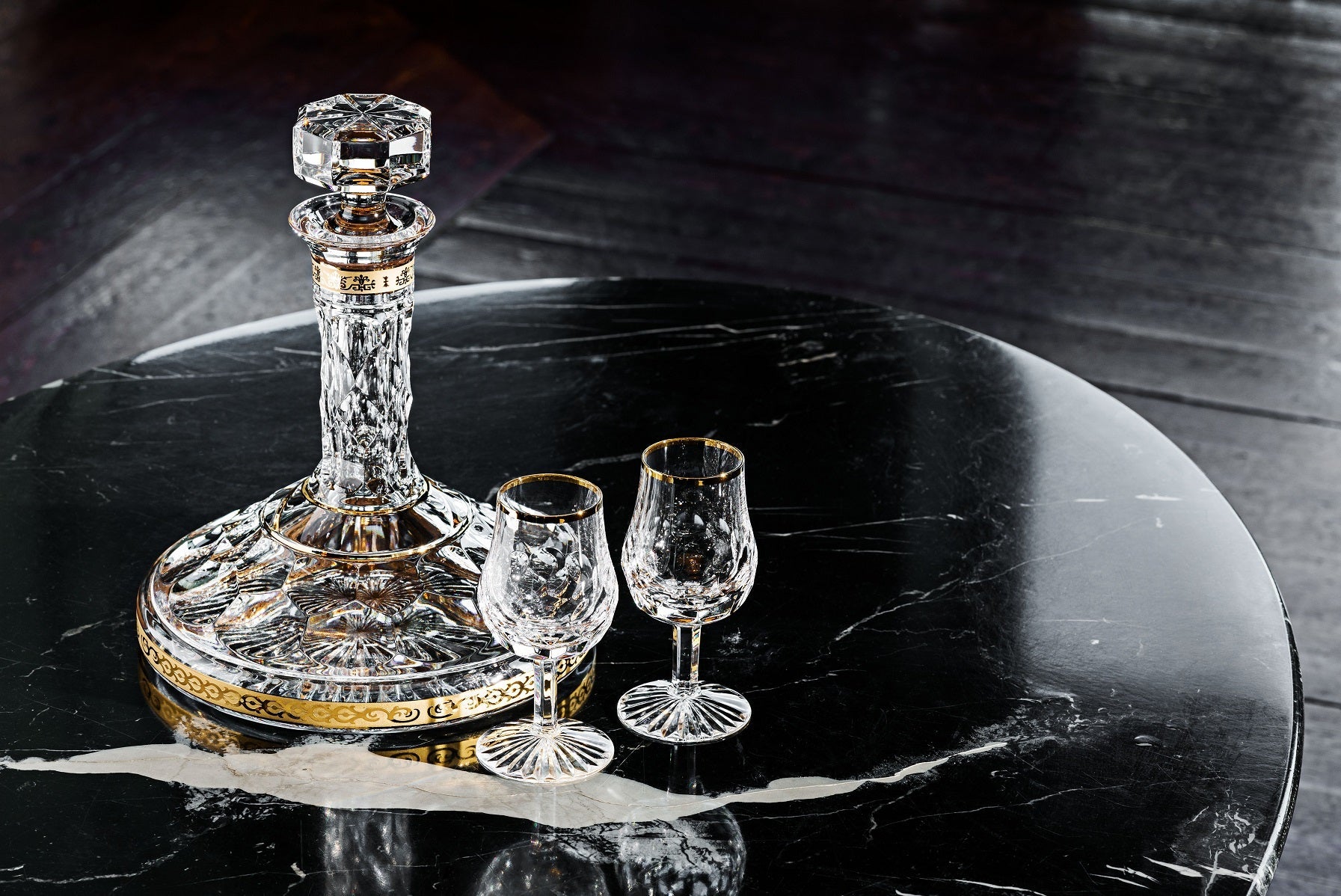 Case with bottle and 2 Cordials - LAZADO