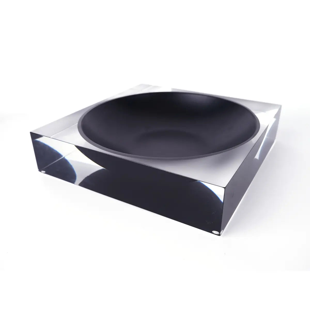 وعاء أكريليك مركزي – لون أسود فاخر