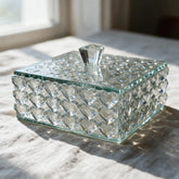 Crystal Box with Heart-Cut Facets · 21.5 × 18.5 cm