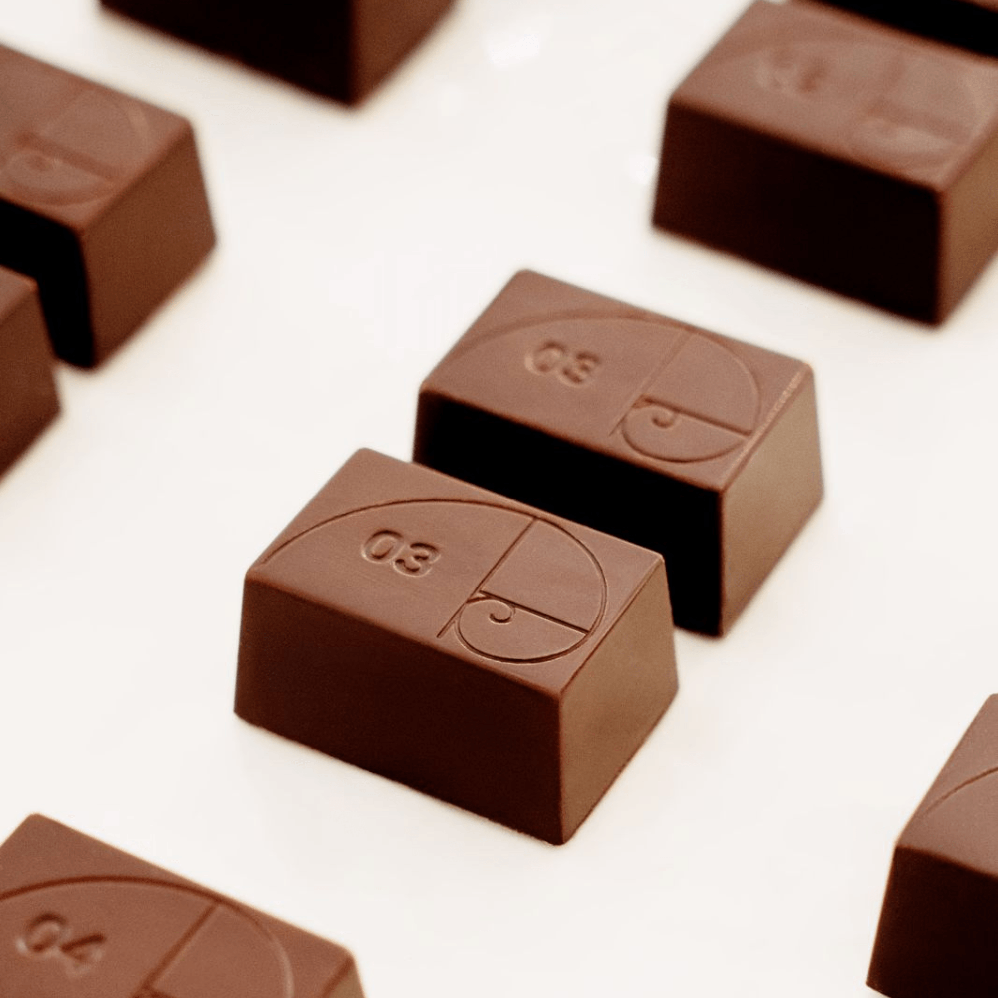 علبة بونبون (8 قطعة) بنكهة جبن بارميزان ريجيانو – 80 جم