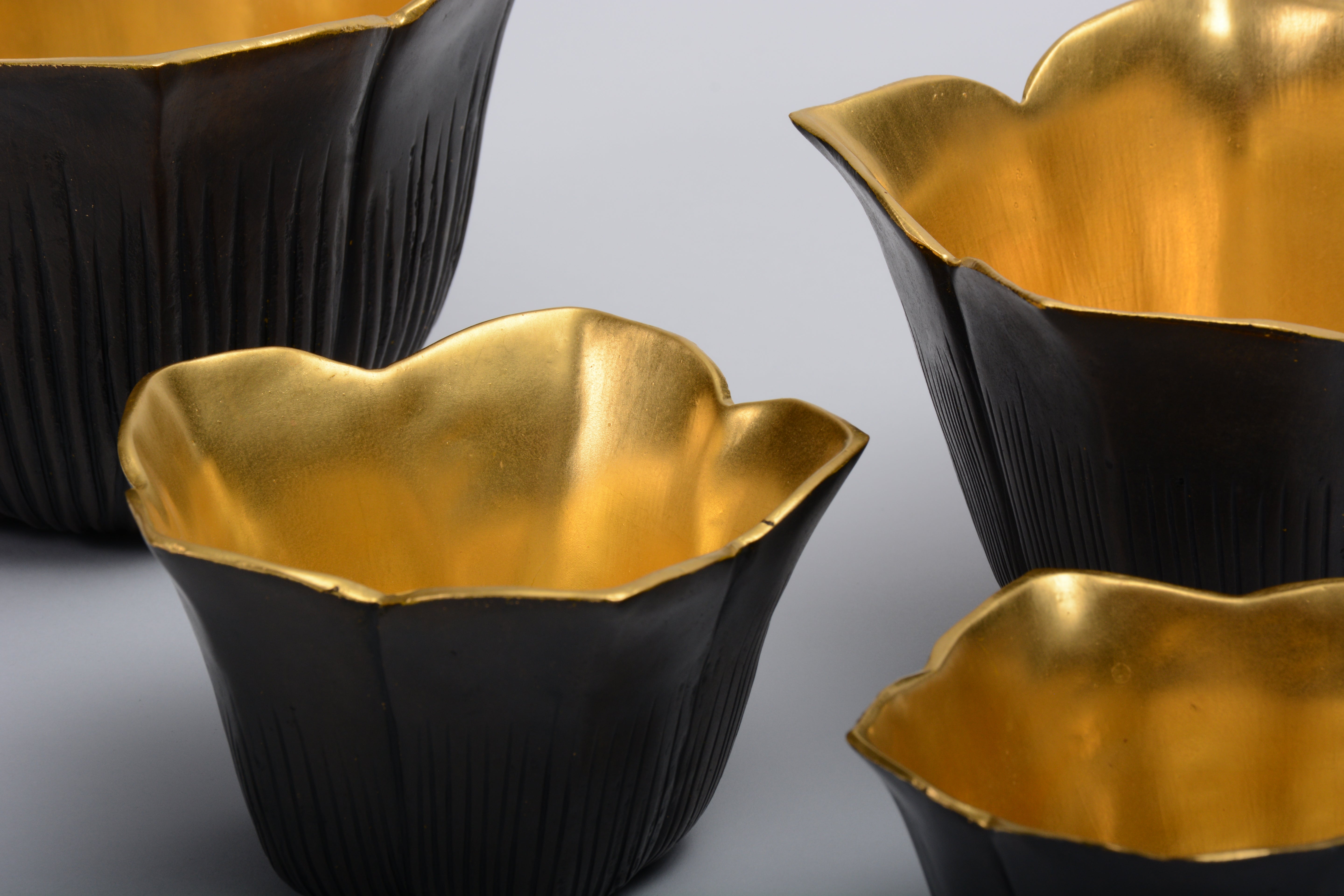 Hasu Luxury Table Bowl – Bronze & Gold Leaf