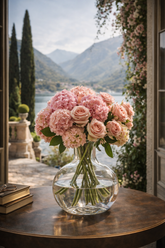 مزهرية مفردة صغيرة