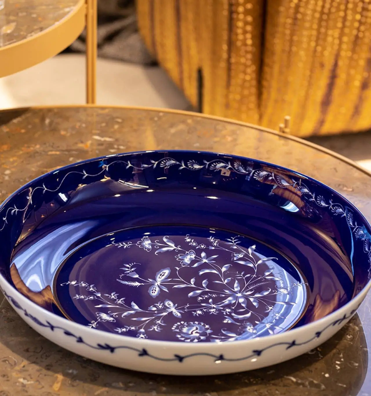 قطعة مركزية Midnight – قطعة كريستالية أنيقة للديكور