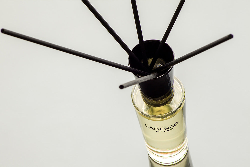 Reed Diffuser Minimal 200 ml by Ladenac - Alternate Angle
