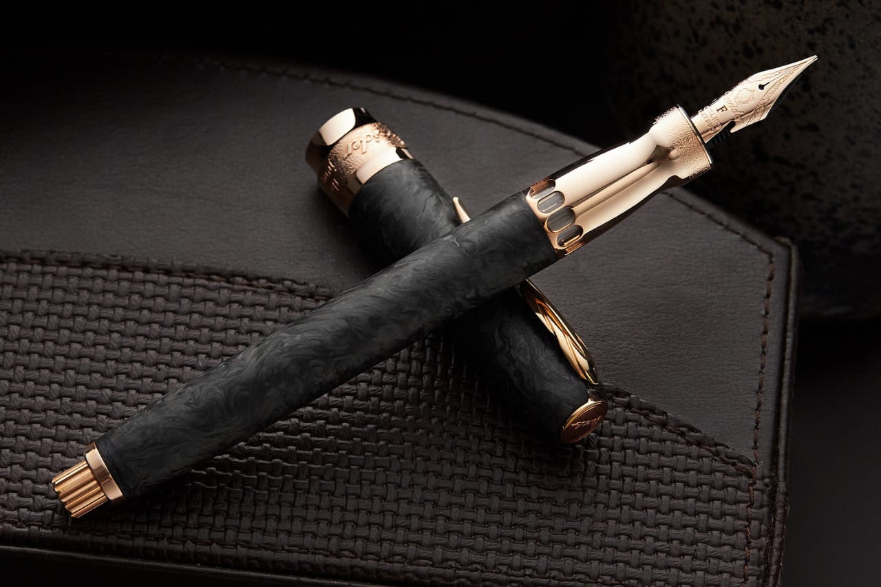 La Grande Bellezza Forged Carbon Fountain Pen