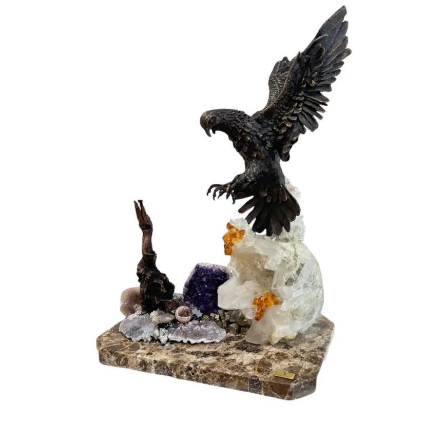 تمثال نسر بالبرونز والكريستالات الطبيعية – تحفة فنية فاخرة