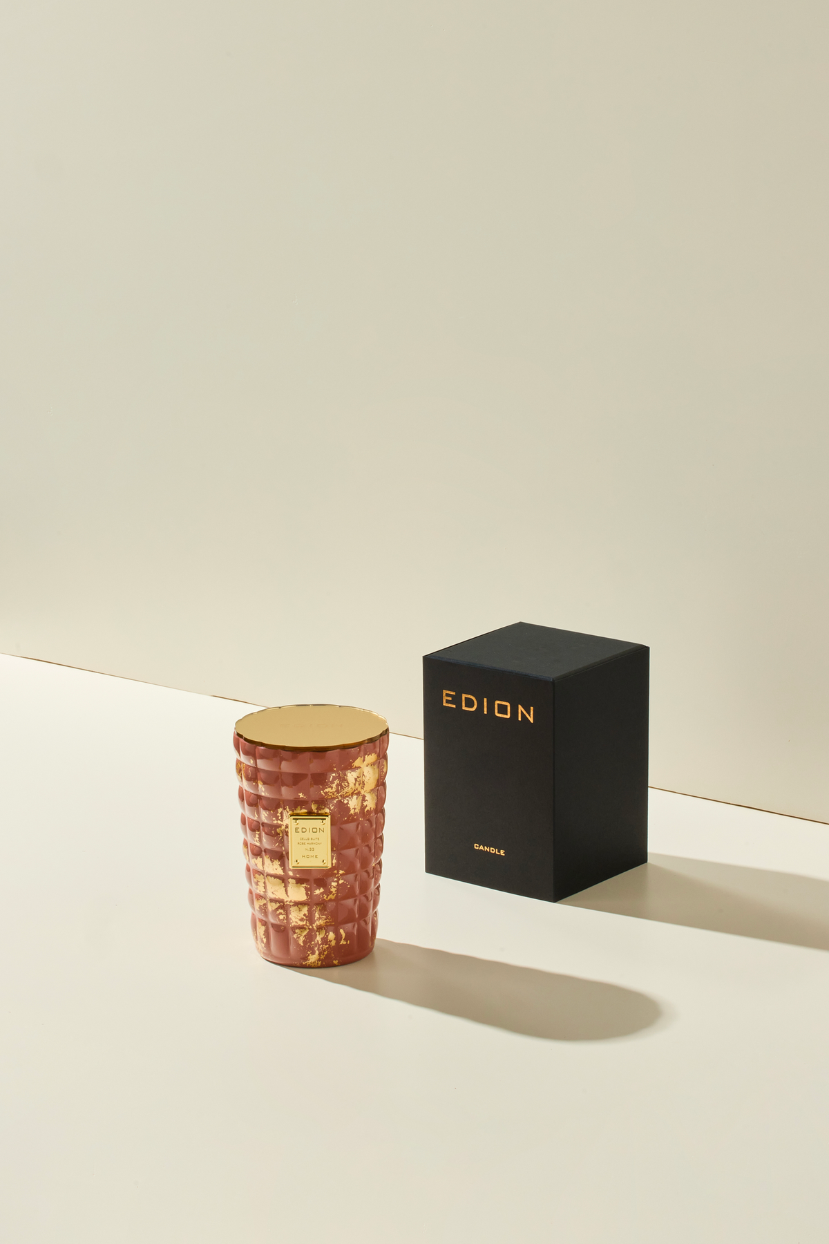 33 Rose Harmony  Scented Candle by EDION - Detail View