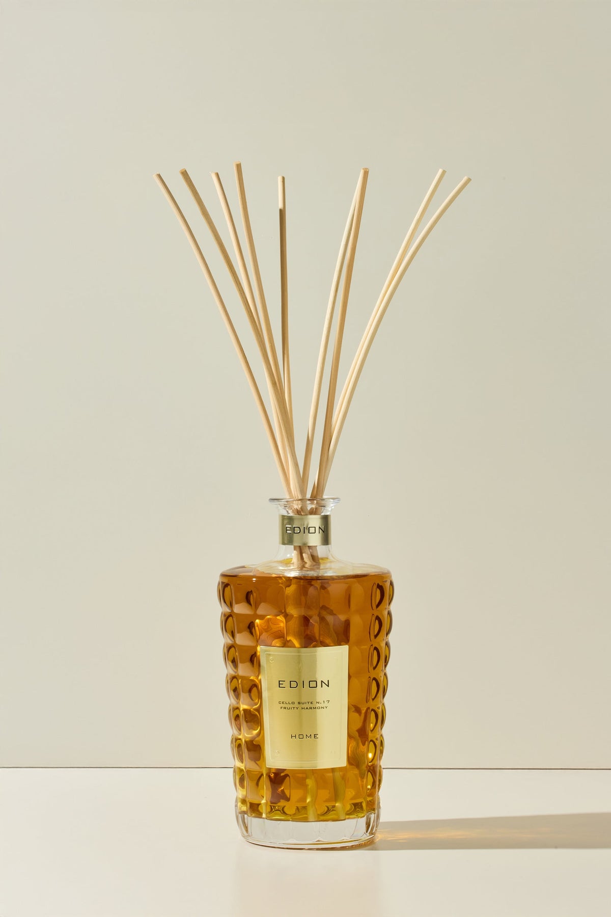 EDION | 17 Fruity Harmony  Diffuser by EDION - Lifestyle View