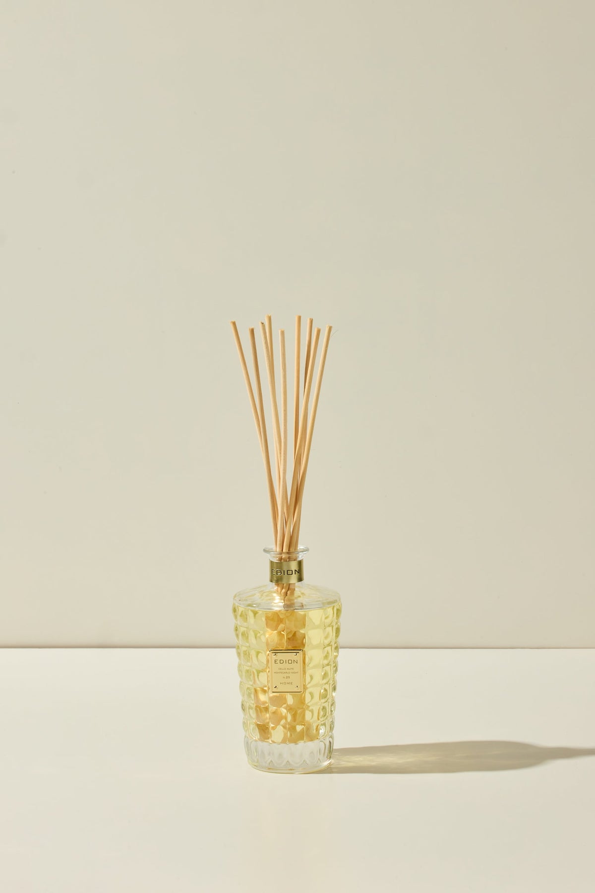 29 MONTECARLO night DIFFUSER by EDION - Close-up