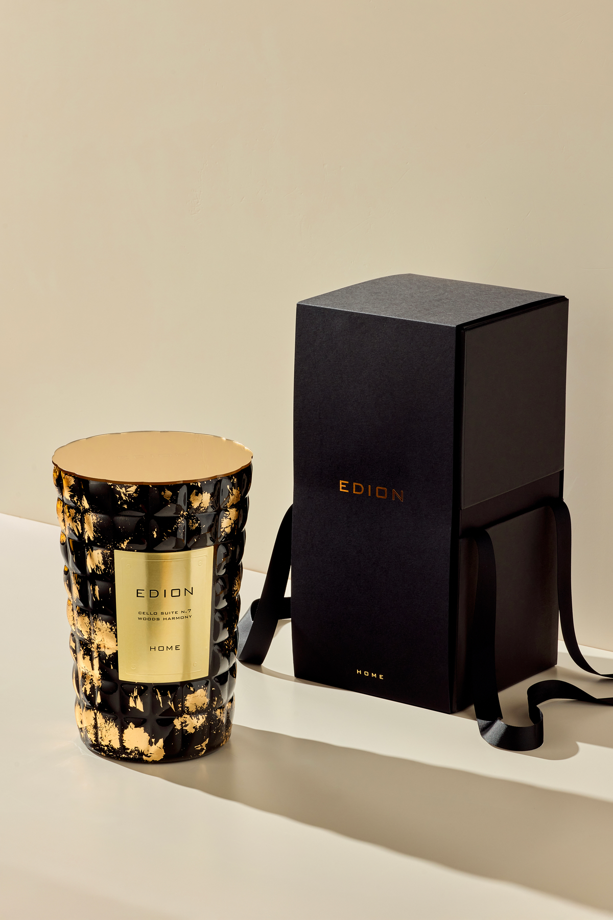 7 Woods Harmony Scented Candle by EDION - Main View