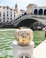 فازة منحوتة - مطلي ذهب  