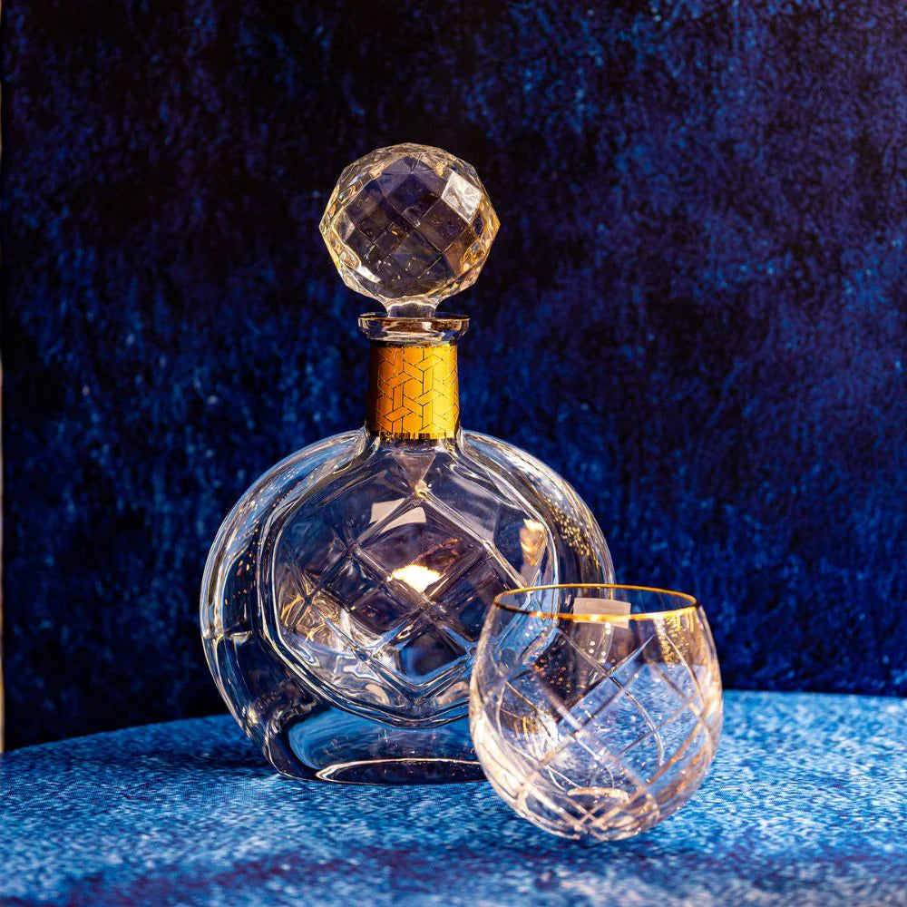 Dux Whisky Decanter – Luxury Crystal Decanter with Gold Detail