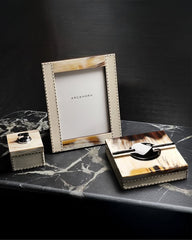 LEA Box - Rectangular box in horn and wood with lacquered ivory gloss finish.