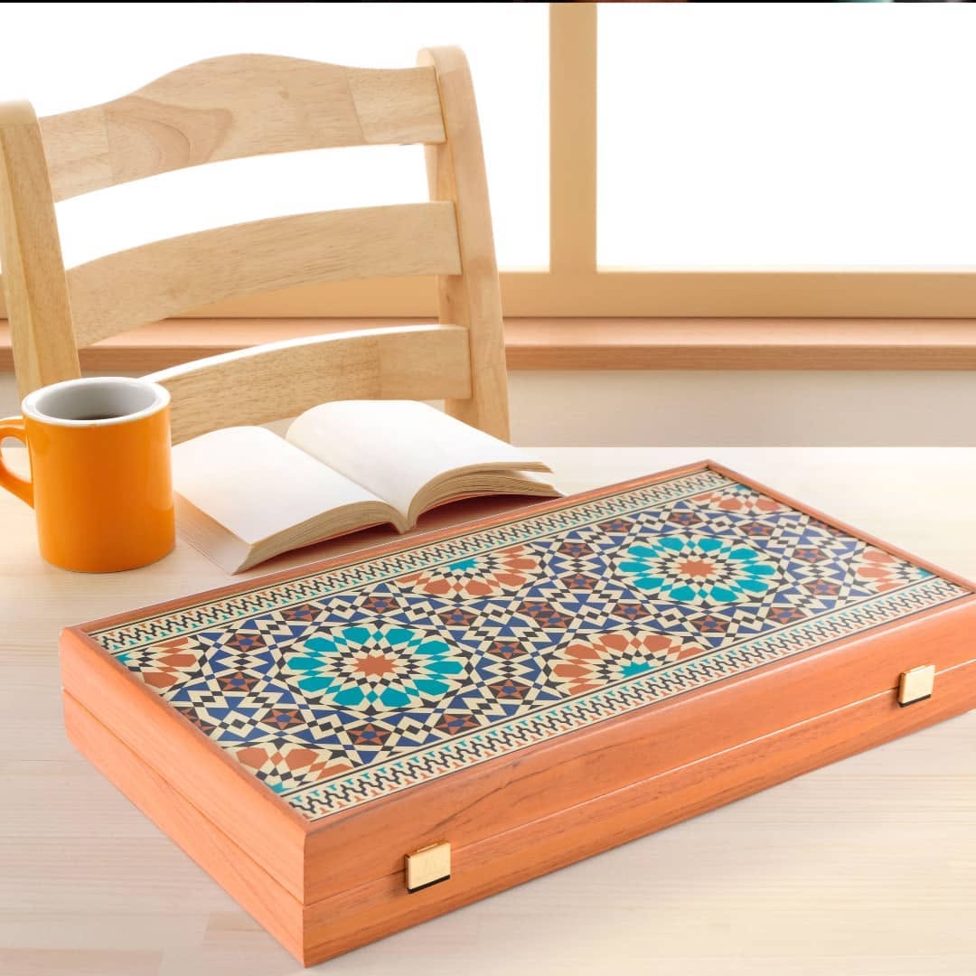 مجموعة طاولة فاخرة من الخشب الطبيعي بتصميم أناتوليا