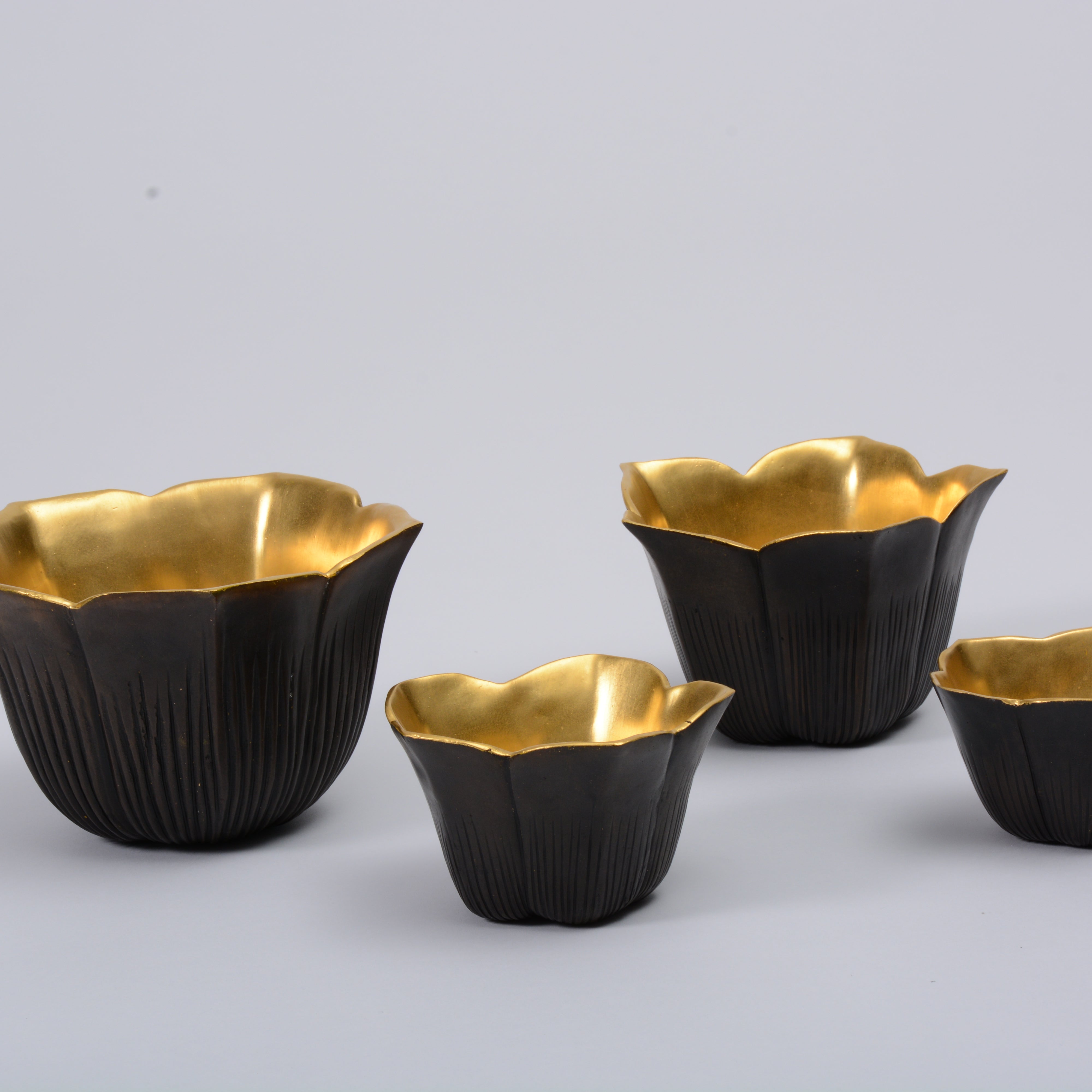 Hasu Luxury Table Bowl – Bronze & Gold Leaf