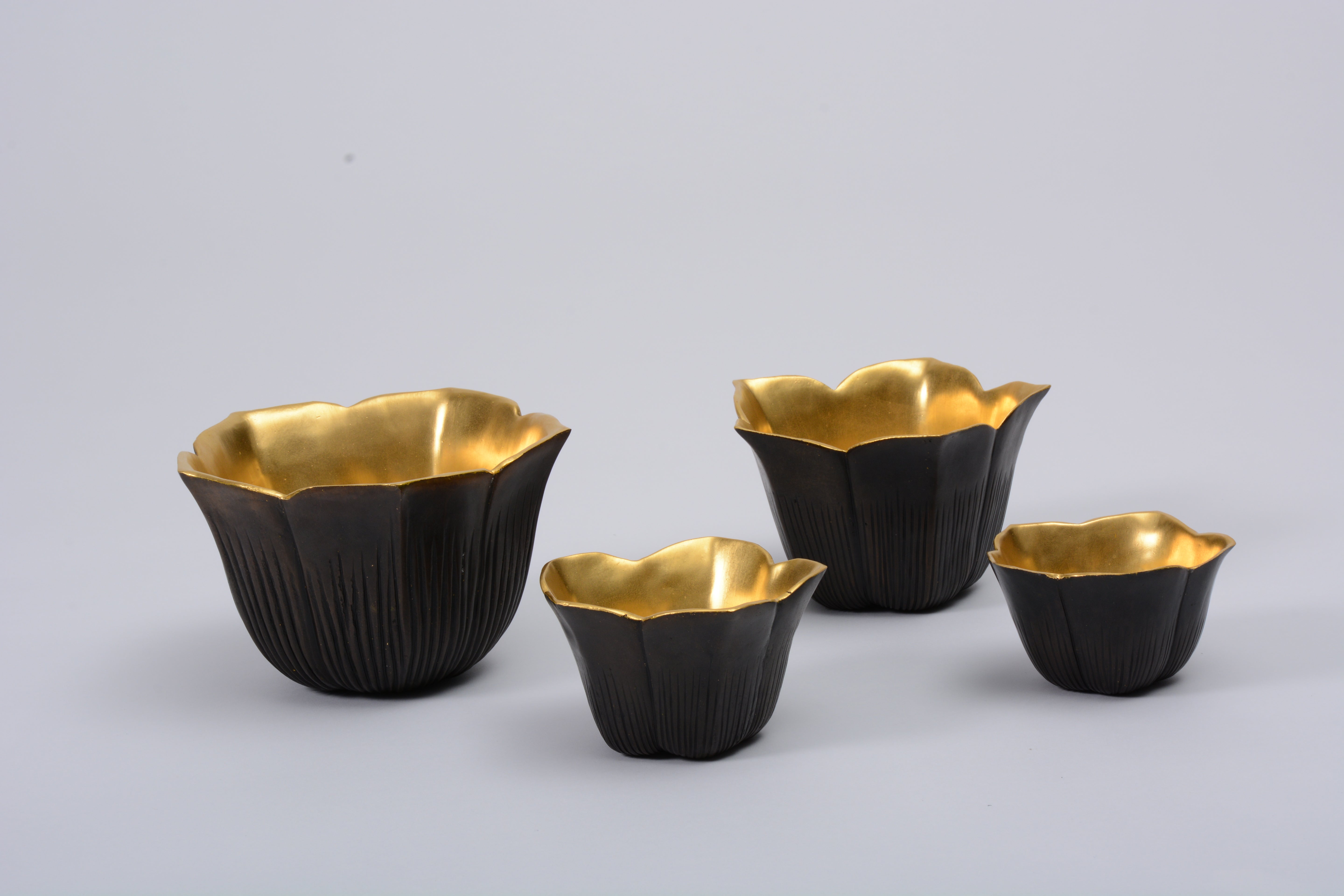 Hasu Luxury Table Bowl – Bronze & Gold Leaf