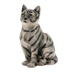 تمثال قط سيراميكي رمادي – لمسة فنية أنيقة