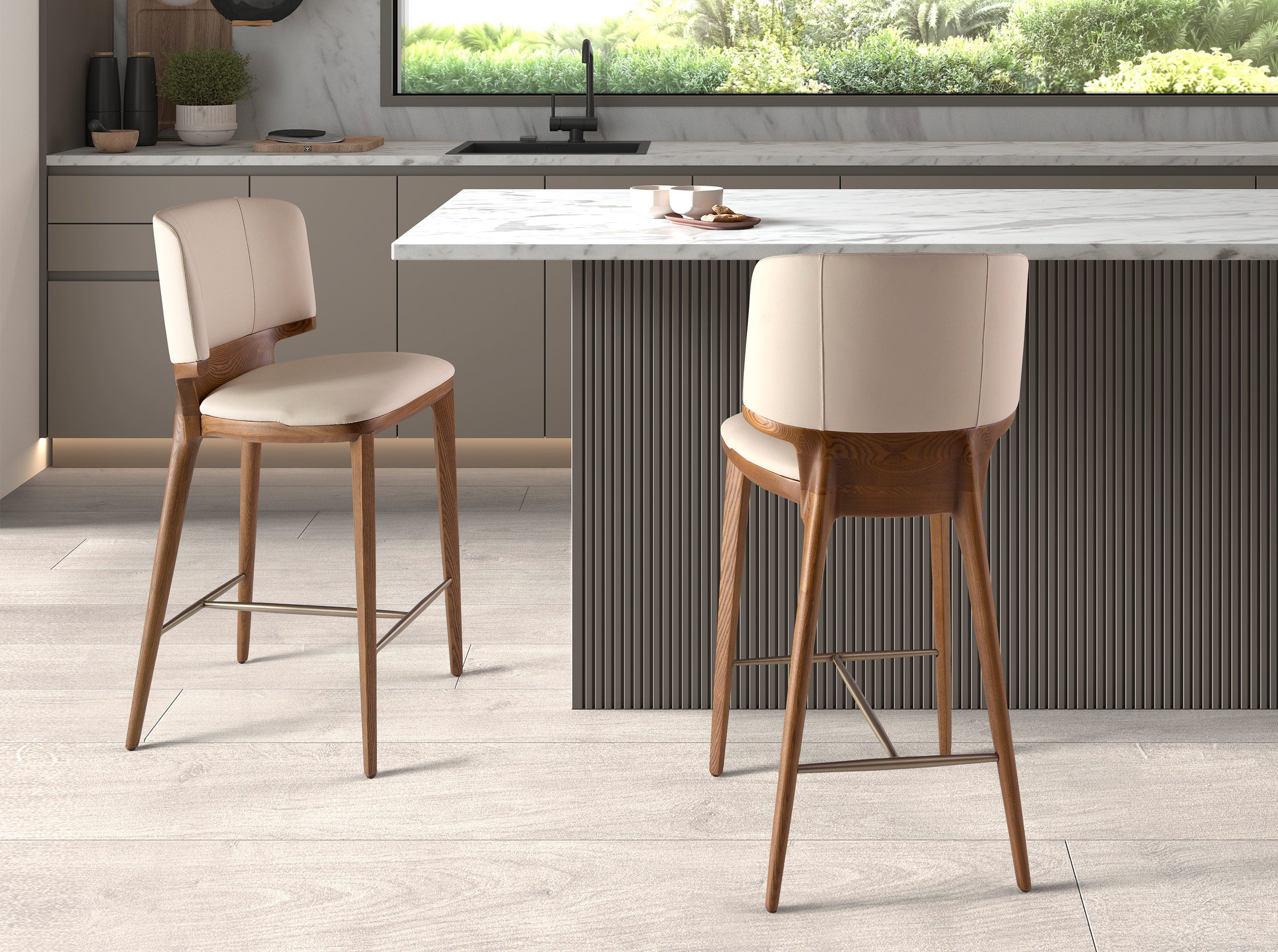 Cream leatherette stool