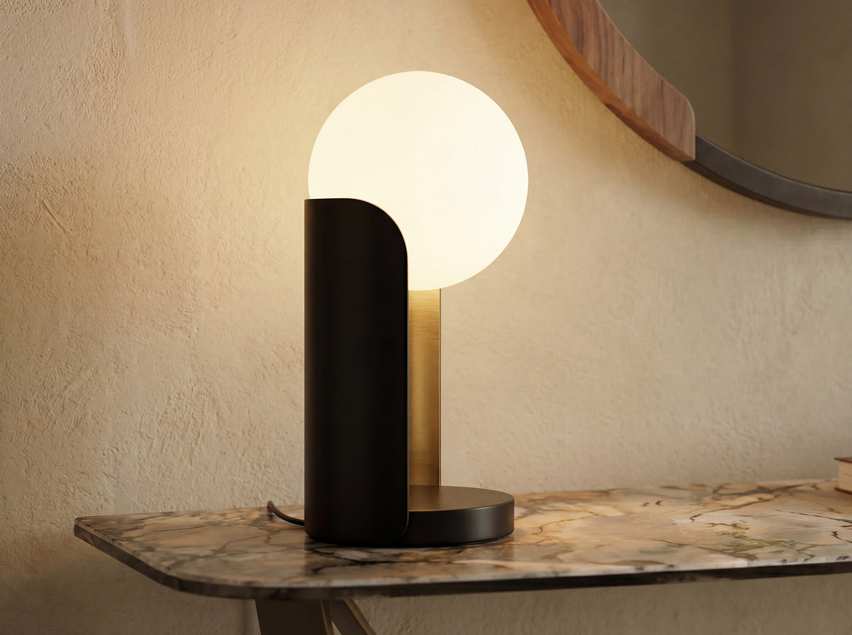 Table lamp in white glass and black steel