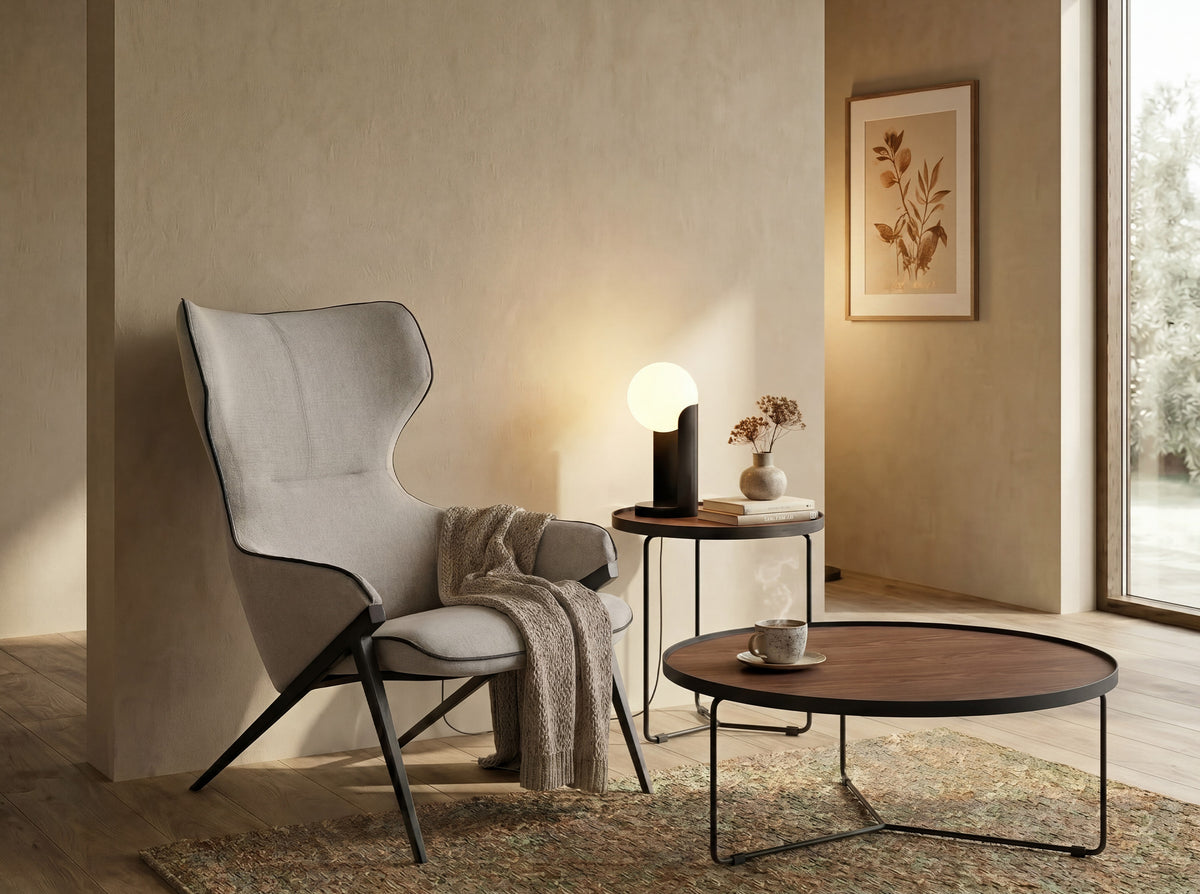 Table lamp in white glass and black steel