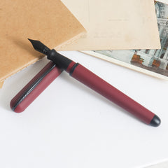 Avatar UR Black Matt Fountain Pen by Pineider - Detail View