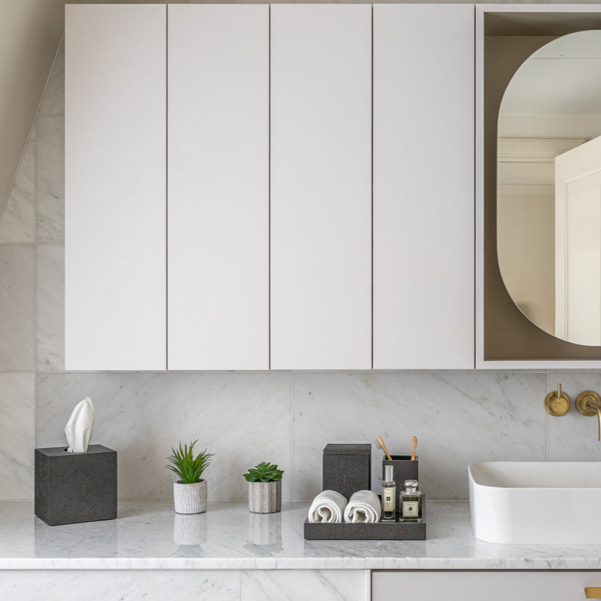 حامل فرشاة أسنان فاخرة "تشيلسي" – جلد ساجرين شوكولاتة