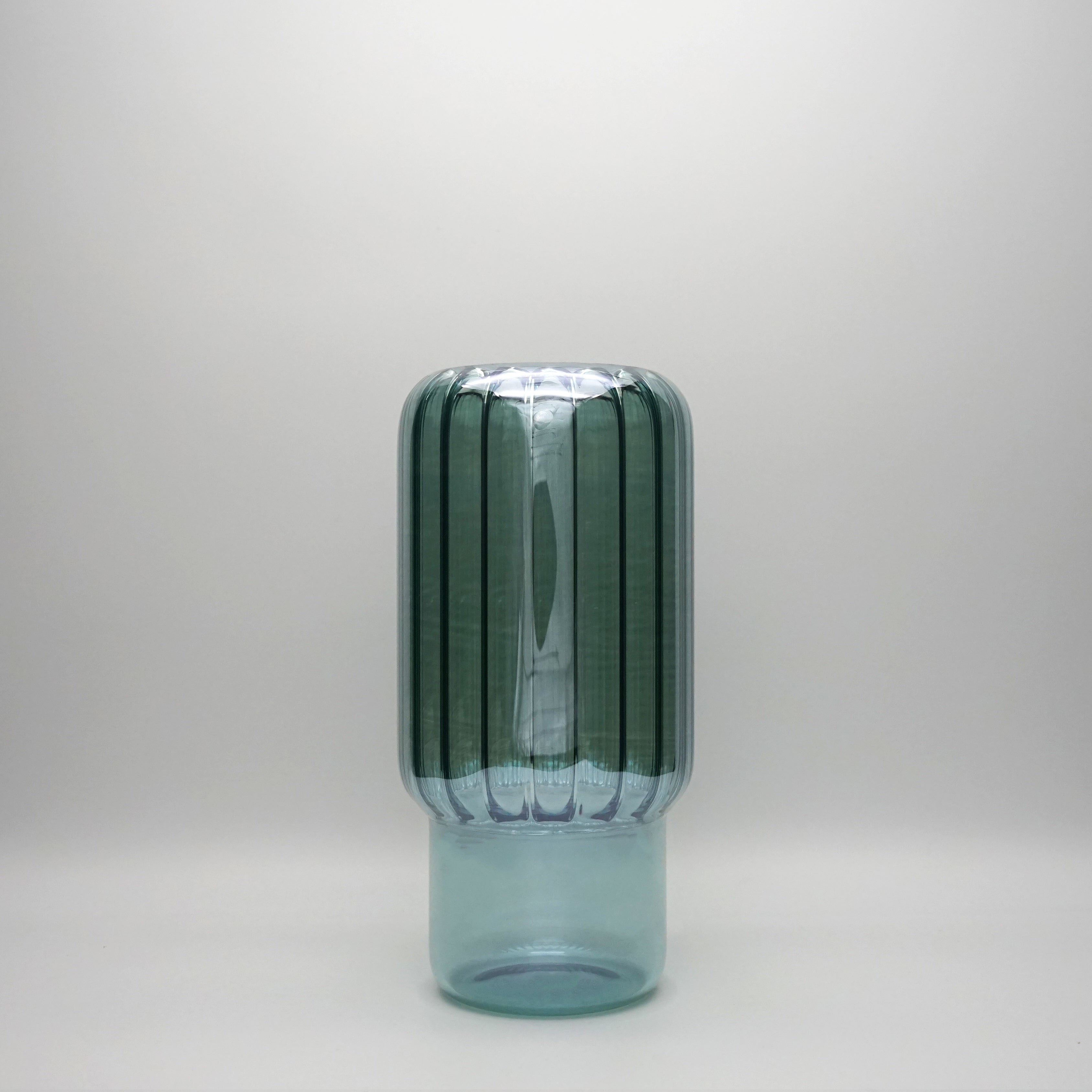 Brumma - medium vase/table vase by Kanz - Main View