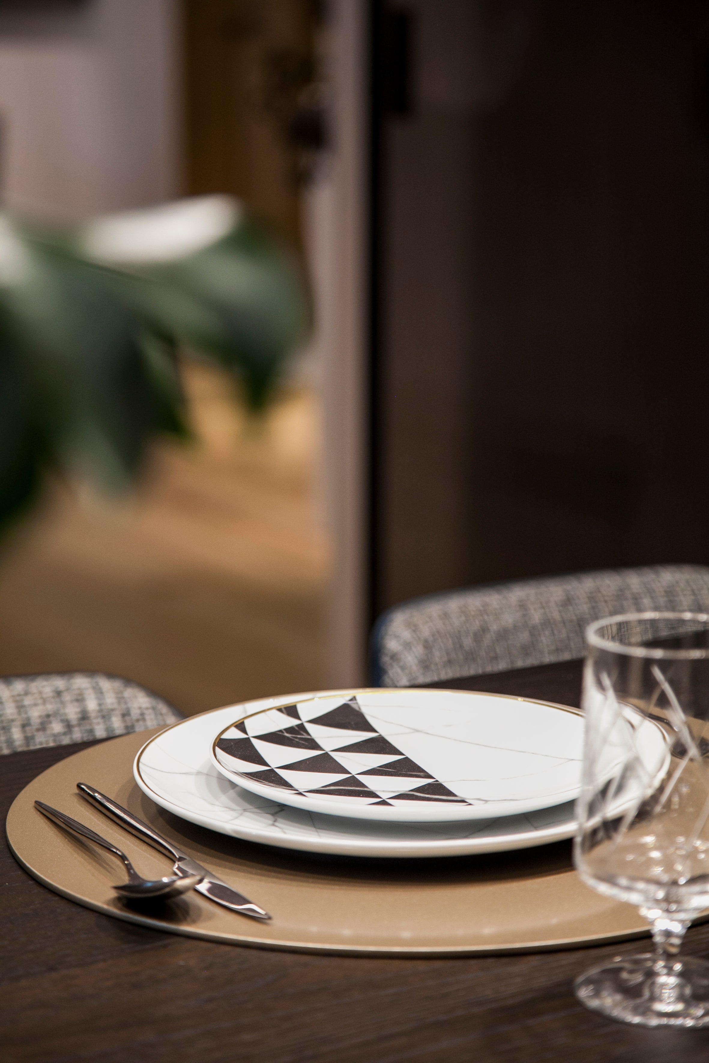 Carrara - Small Oval Platter - LAZADO