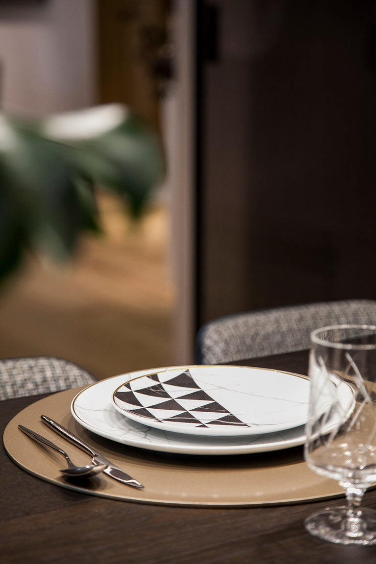 Carrara - Small Oval Platter - LAZADO