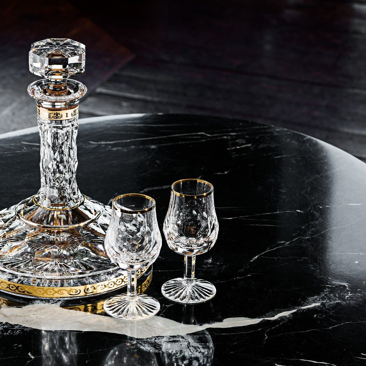 Case with bottle and 2 Cordials - LAZADO