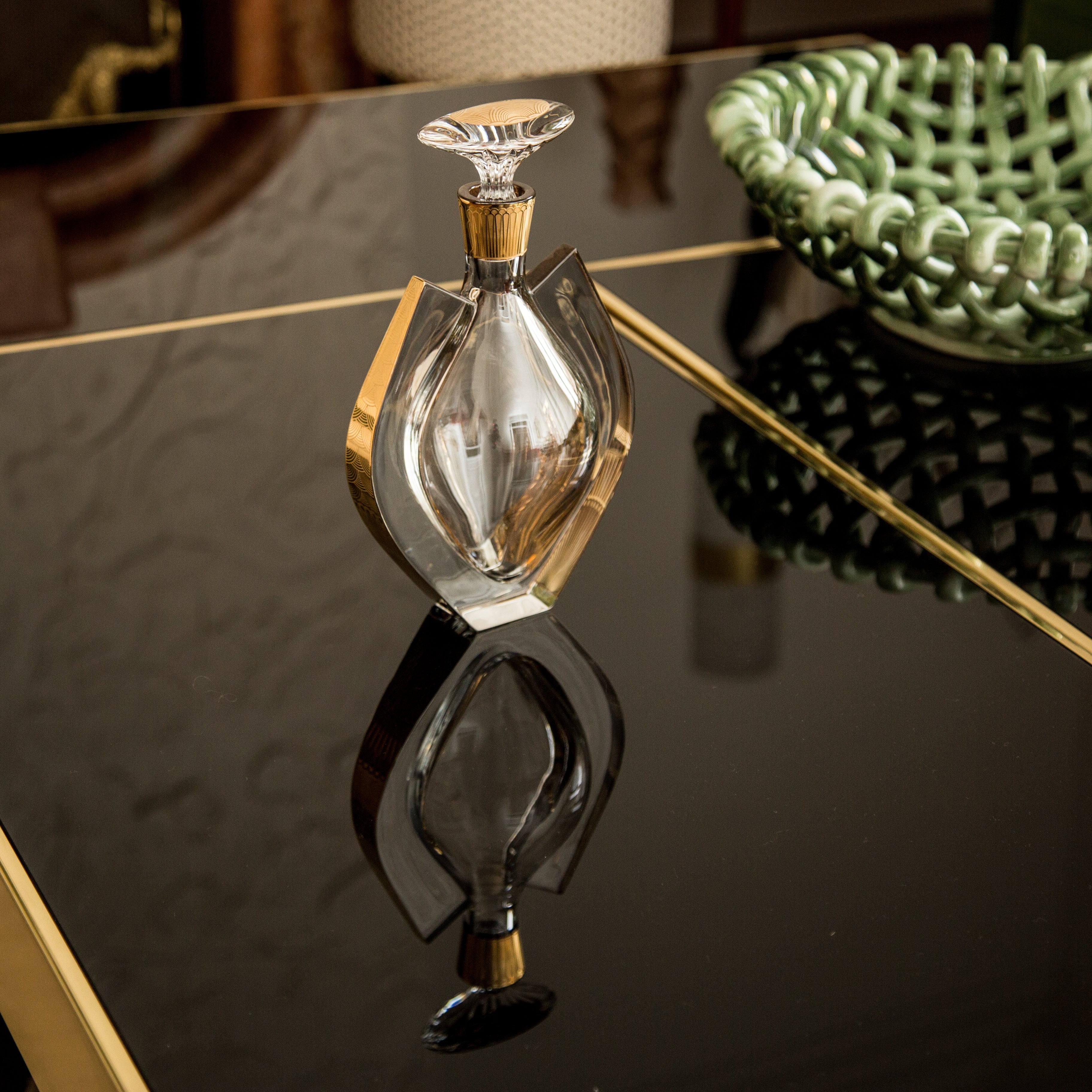 Case with bottle with Gold - LAZADO