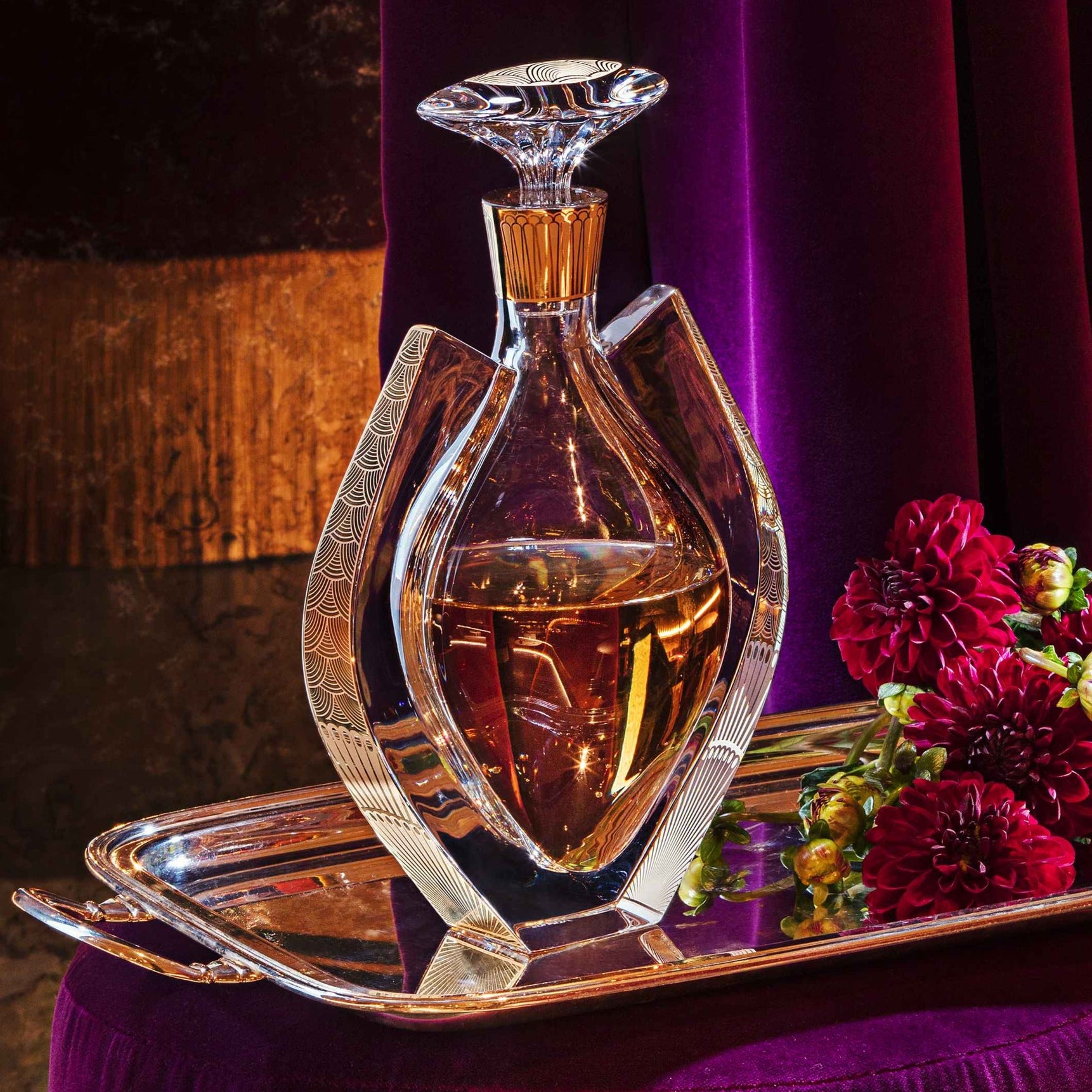 Case with bottle with Gold - LAZADO