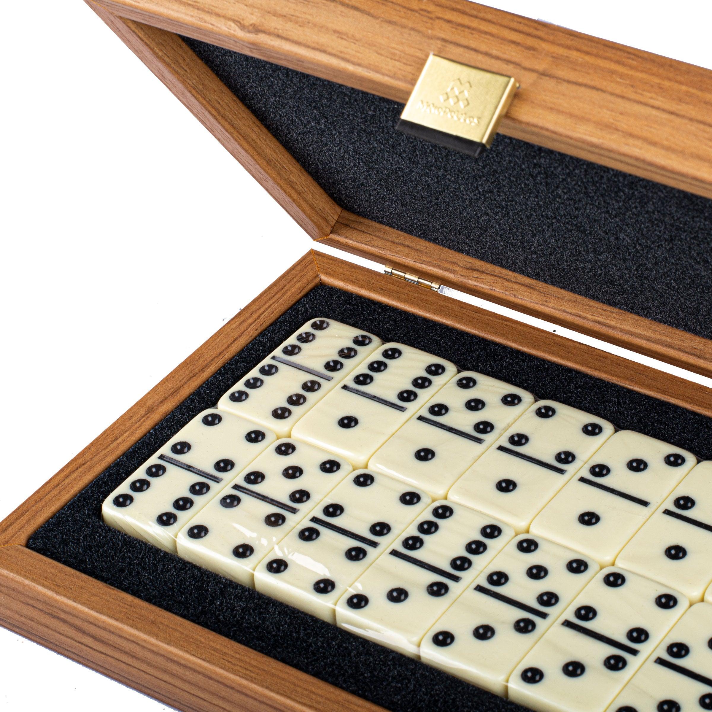DOMINO SET in wooden case with Lupo burl