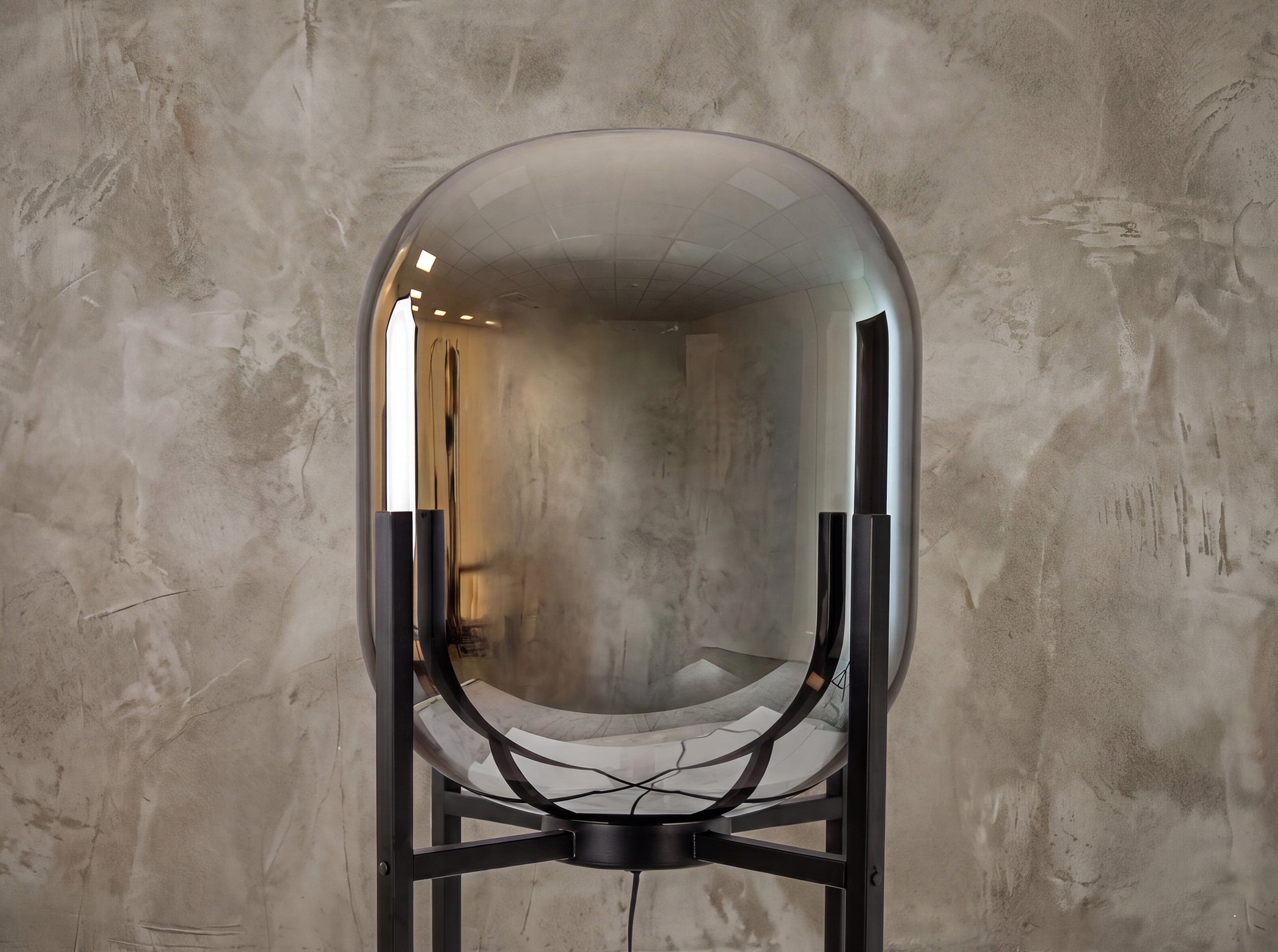 Floor lamp in grey smoked mirror-effect glass and black steel