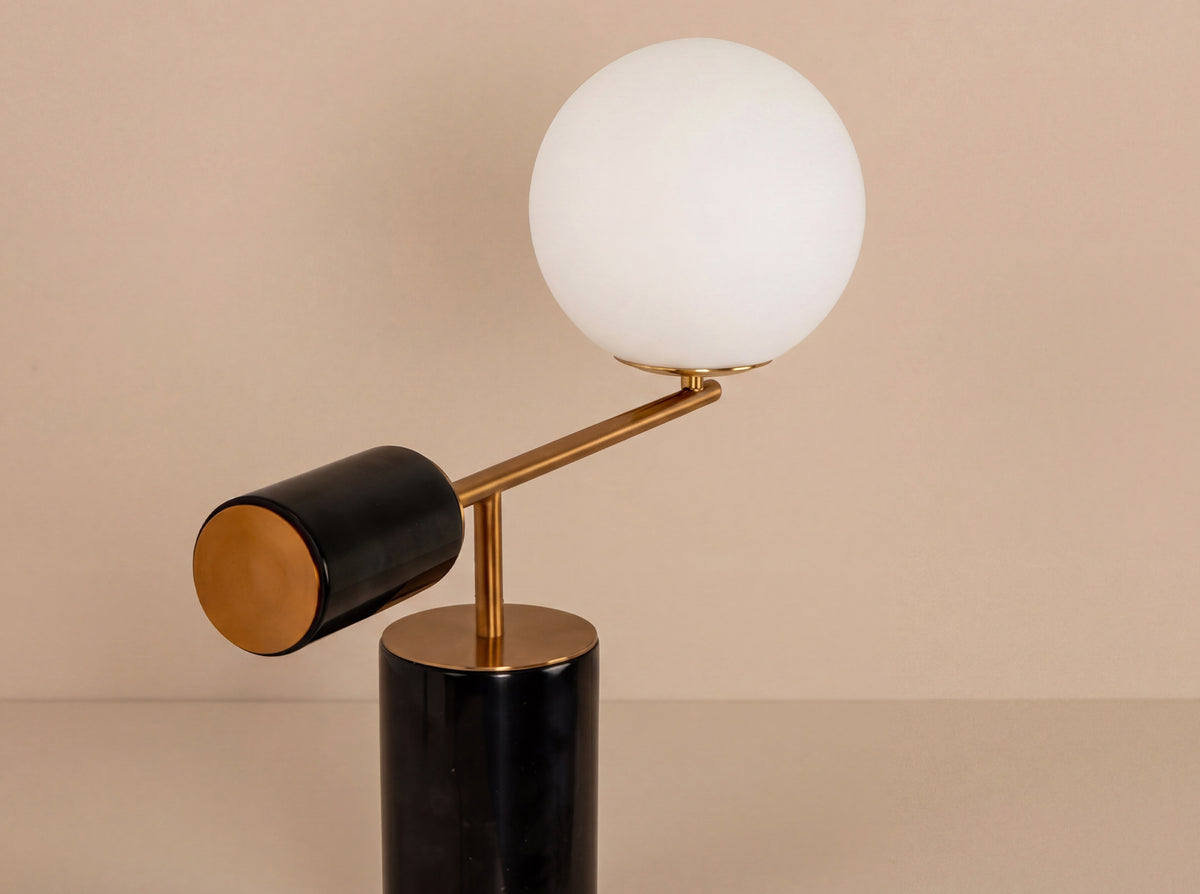 Table lamp in white glass, polished gold steel and porcelain marble base