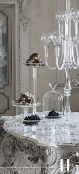 Flo Cake Holder Micro – Handmade Borosilicate Glass Design by Abhika - Main View