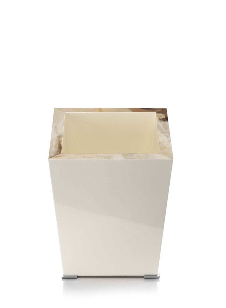 FEDRO - Waste paper basket in horn and wood with lacquered ivory gloss finish. Chromed brass feet. - LAZADO