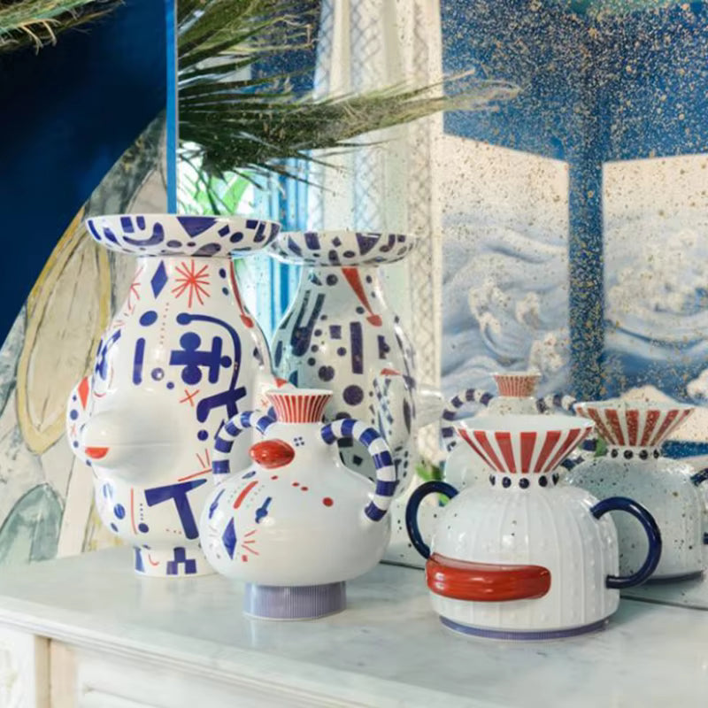 Folkifunki - Vase Chicken by Vista Alegre - Detail View