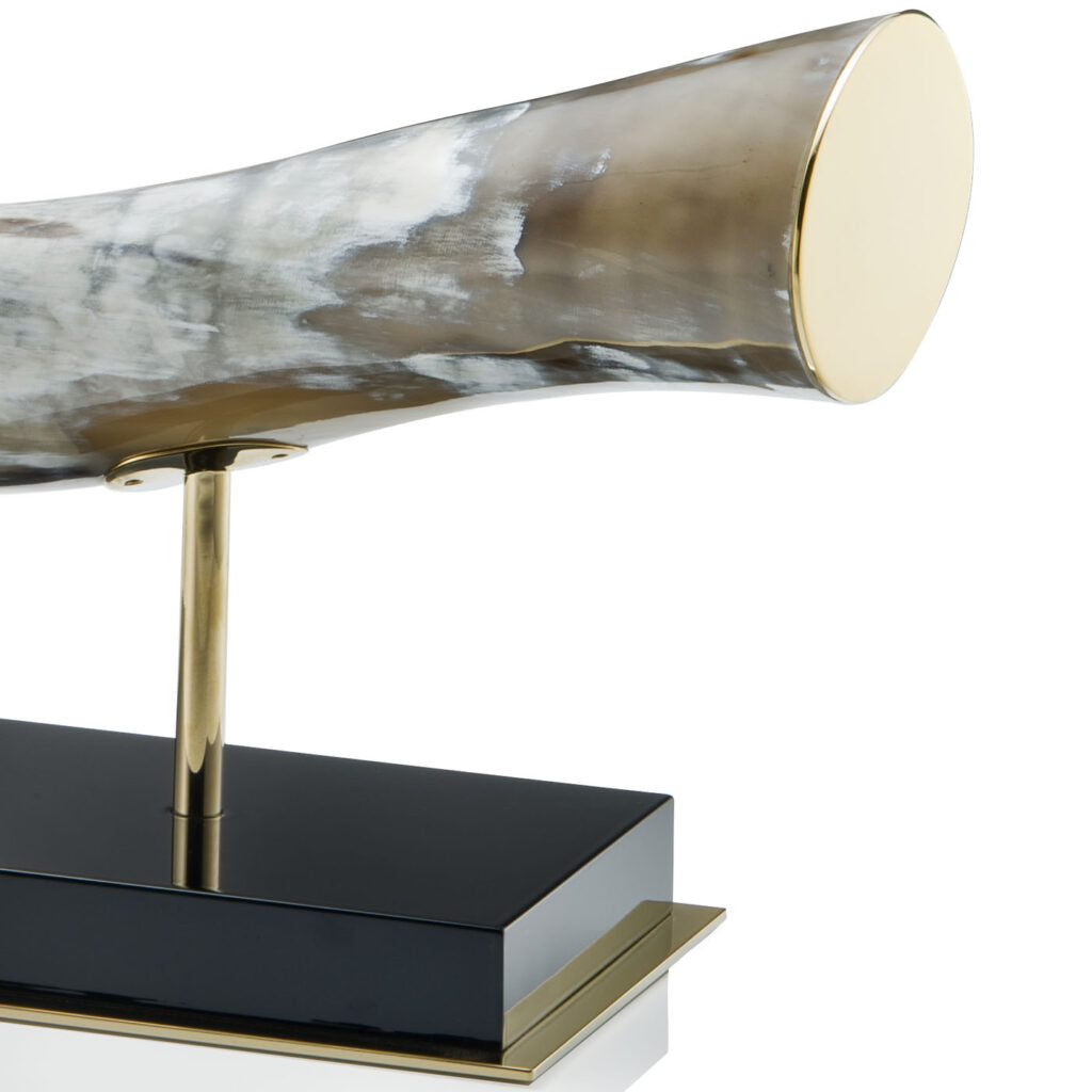 HORN CIGNO - Base in wood with lacquered black gloss finish and 24K gold plated brass. by Arcahorn - Alternate Angle