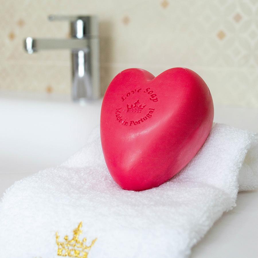 LOVE SOAP-ROSE EDITION - LAZADO