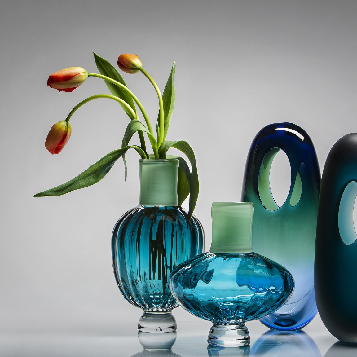 Large Vase Portal Green Matte - LAZADO