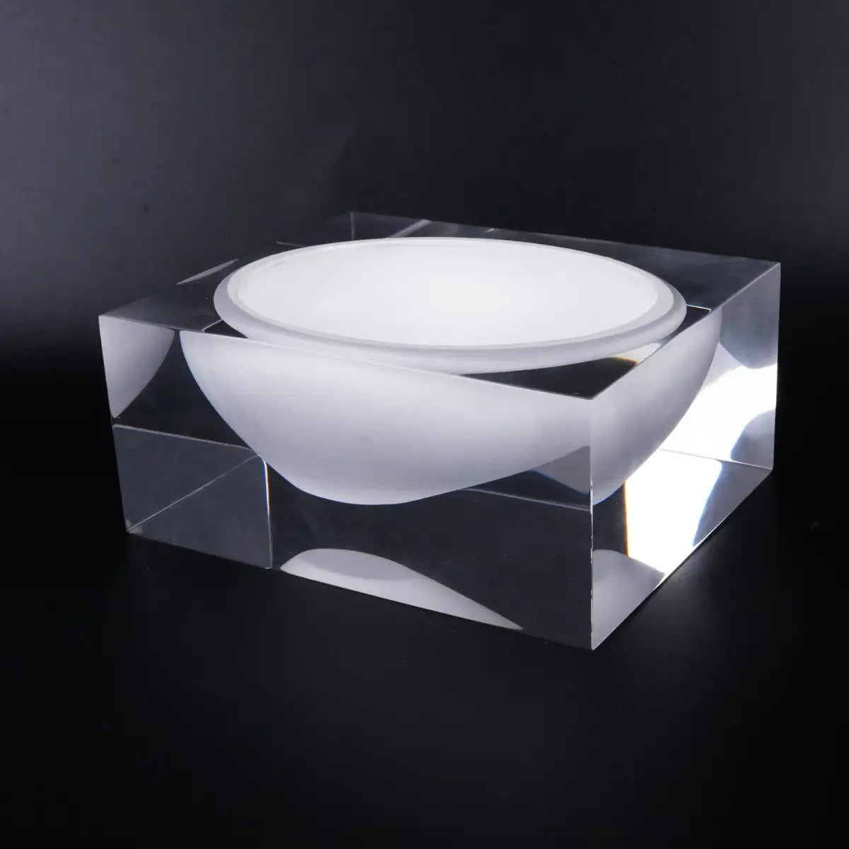 وعاء أكريليك بلوك – لون أبيض نقي