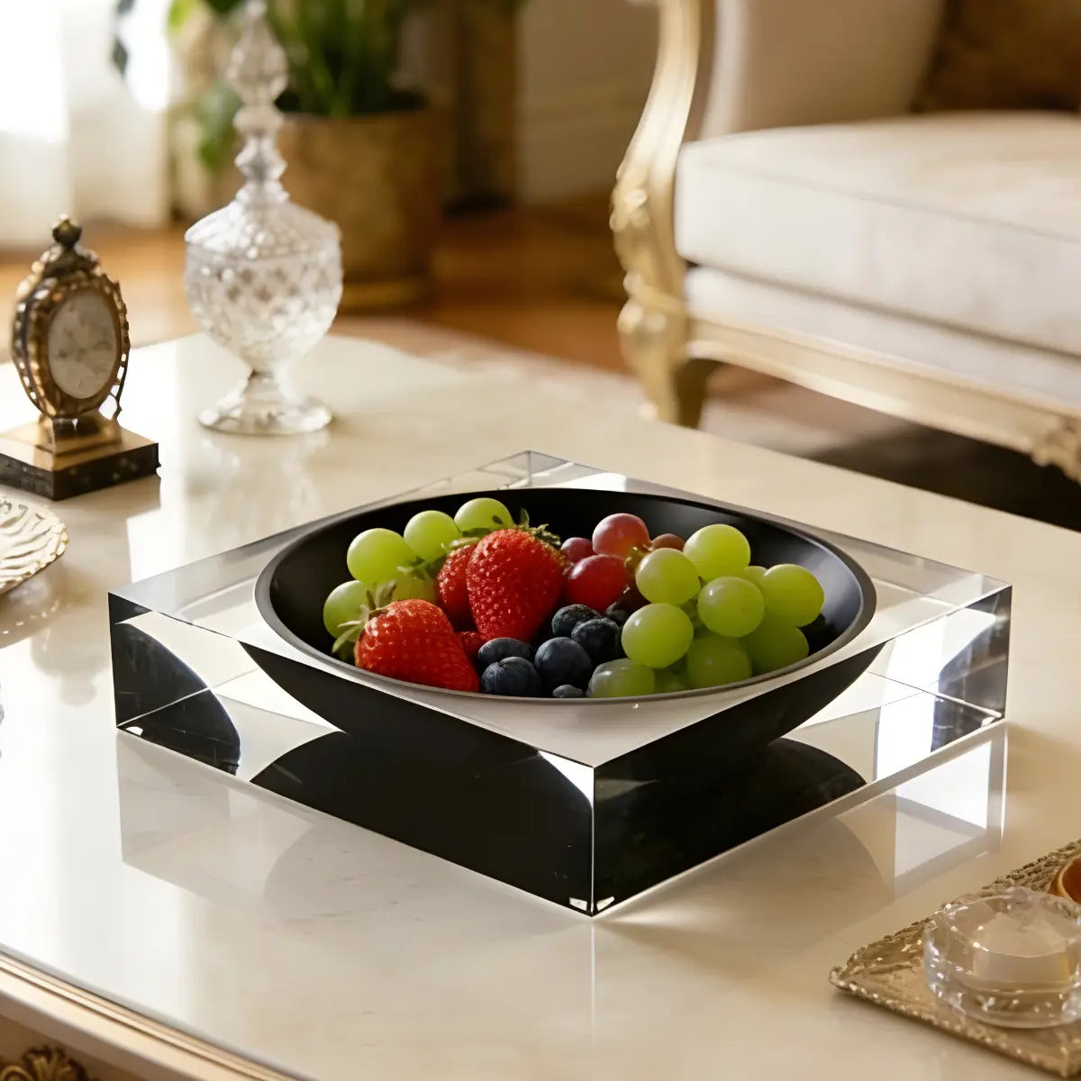 وعاء أكريليك مركزي – لون أسود فاخر