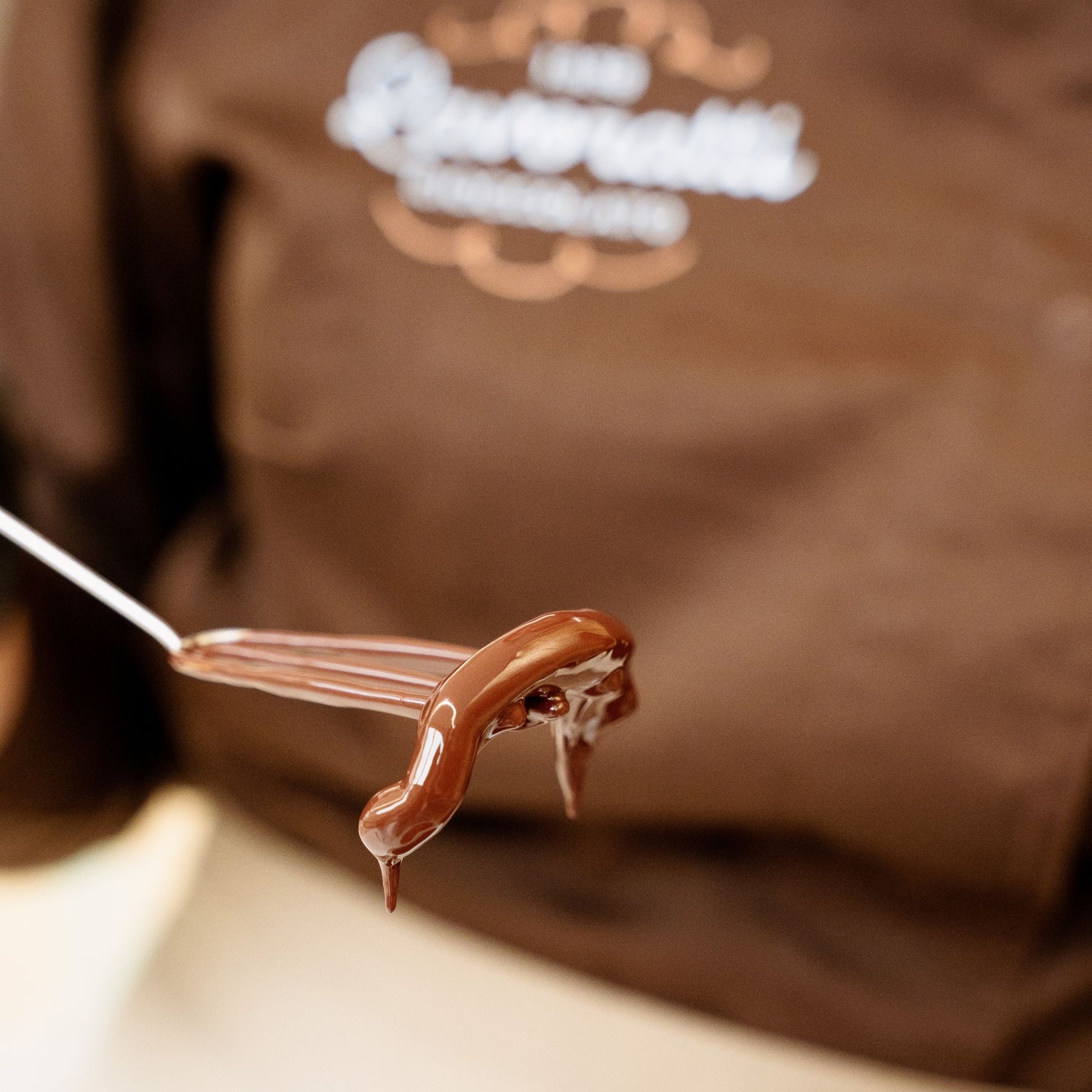 قشر برغموت كالابري المجفف مغطى بالشوكولاتة الداكنة – 150 جم