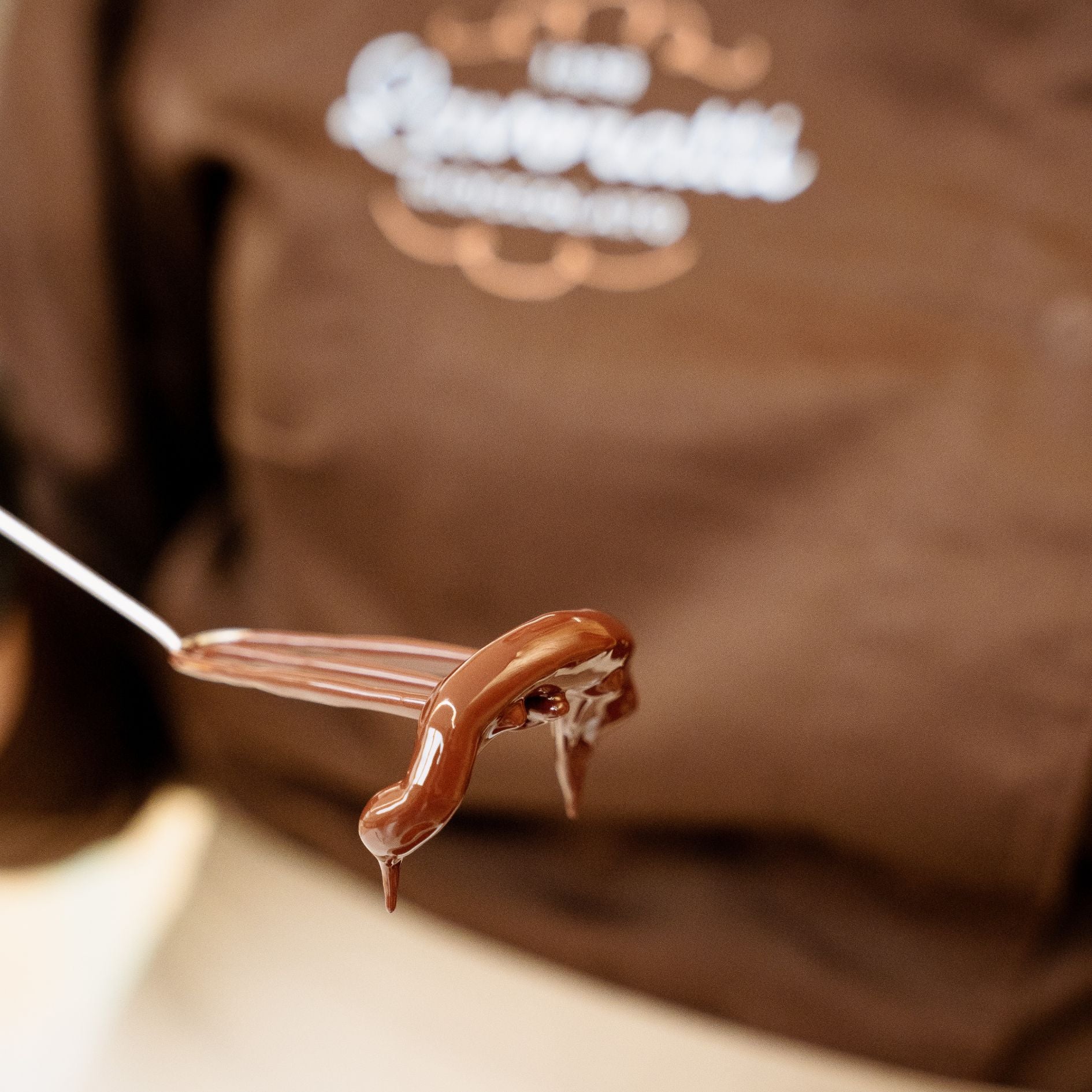 قشر برغموت كالابري المجفف مغطى بالشوكولاتة الداكنة – 150 جم