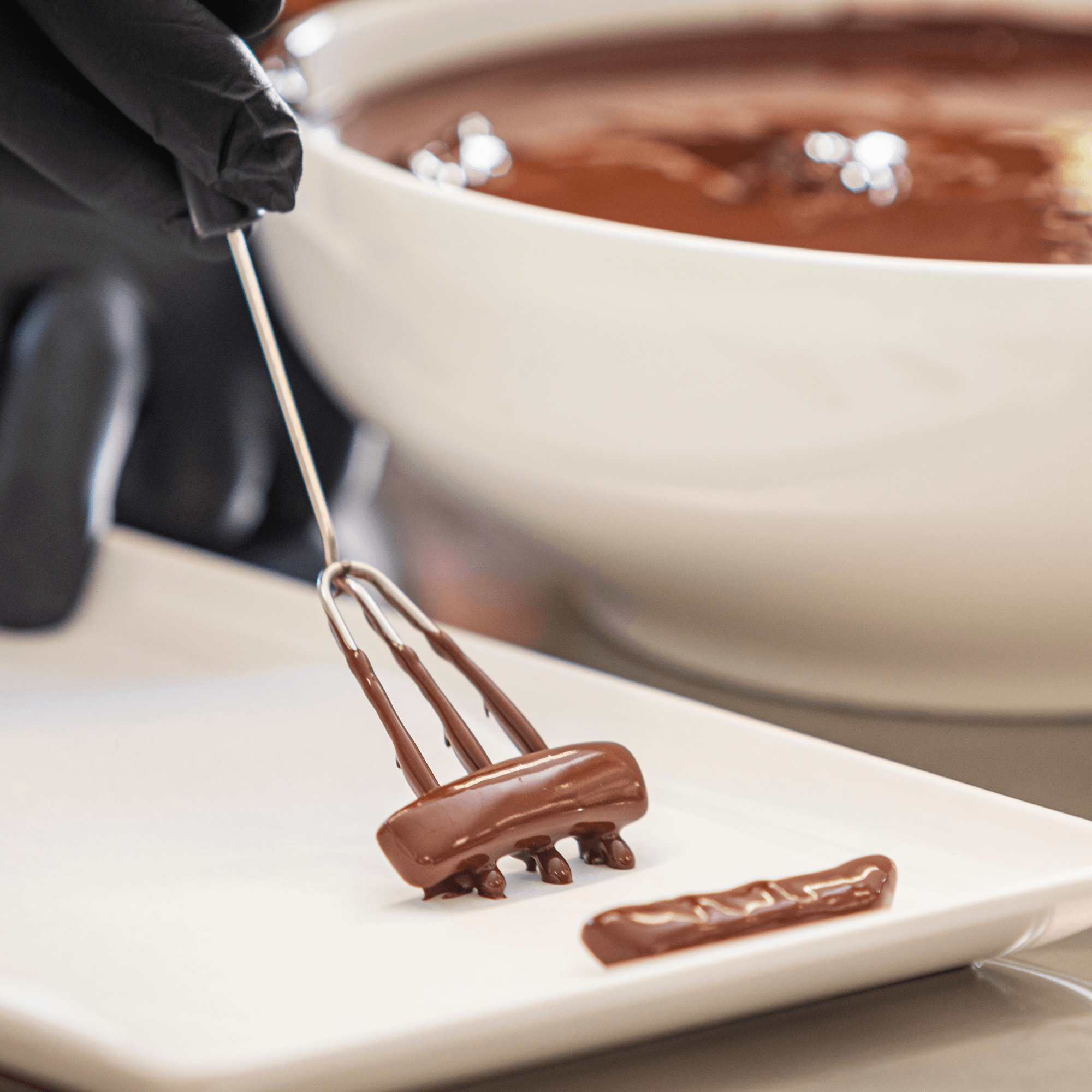 قشور ليمون صقلي المجففة مغطاة بالشوكولاتة الداكنة – 60 جم